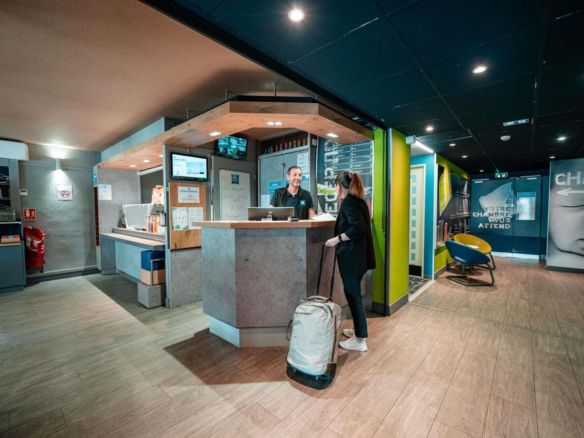 Ibis Budget Narbonne Est Exterior photo