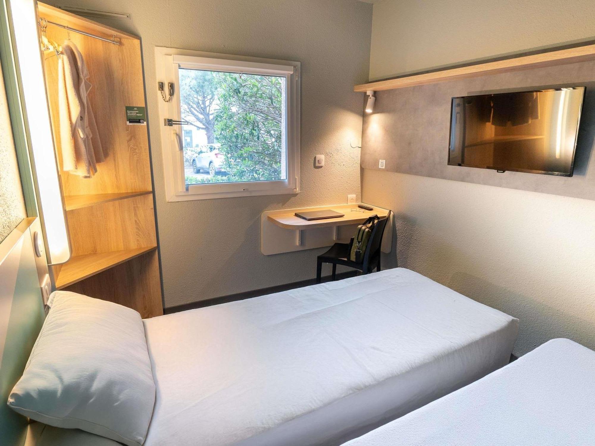 Ibis Budget Narbonne Est Exterior photo